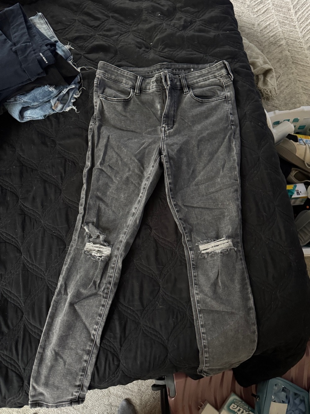 American Eagle Outfitters Gray Distressed Skinny Jeans
